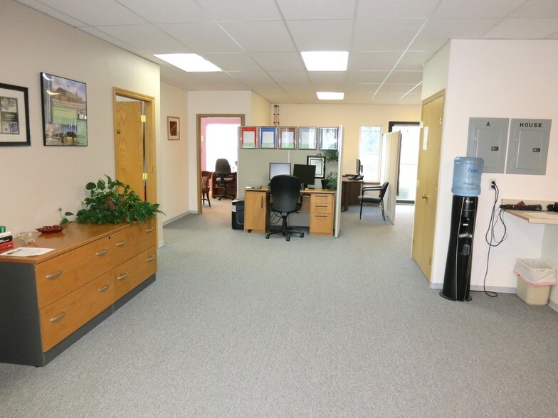 More Photos Of 1800 4th St, Marysville Office For Lease