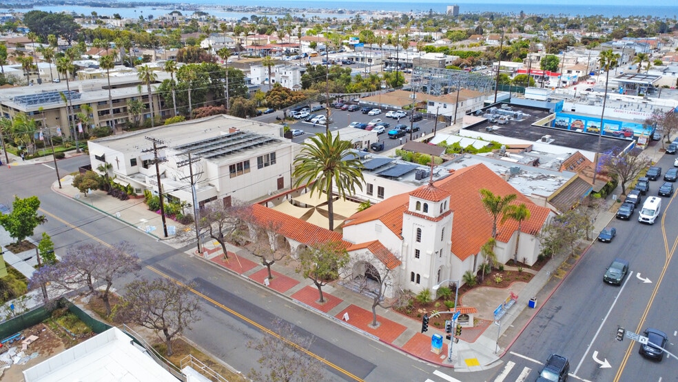 Primary Photo Of 1675 Garnet Ave, San Diego Schools For Lease