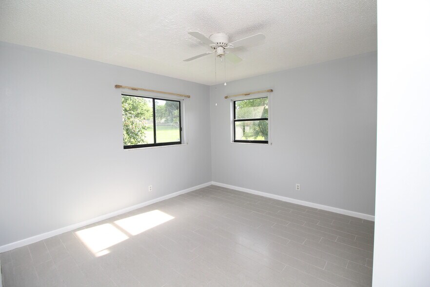 More Photos Of 12120-12162 SE 53rd Terrace Rd, Belleview Apartments For Sale