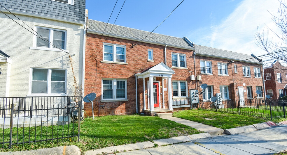 More Photos Of 636 Girard St NE, Washington Apartments For Sale