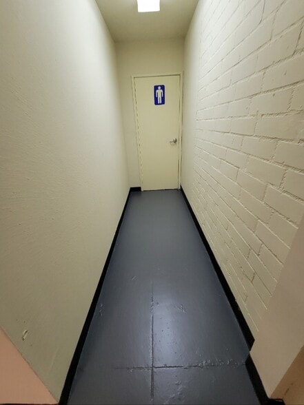 More Photos Of 249 E 157th St, Gardena Manufacturing For Lease