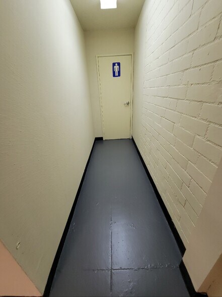 More Photos Of 253 E 157th St, Gardena Manufacturing For Lease