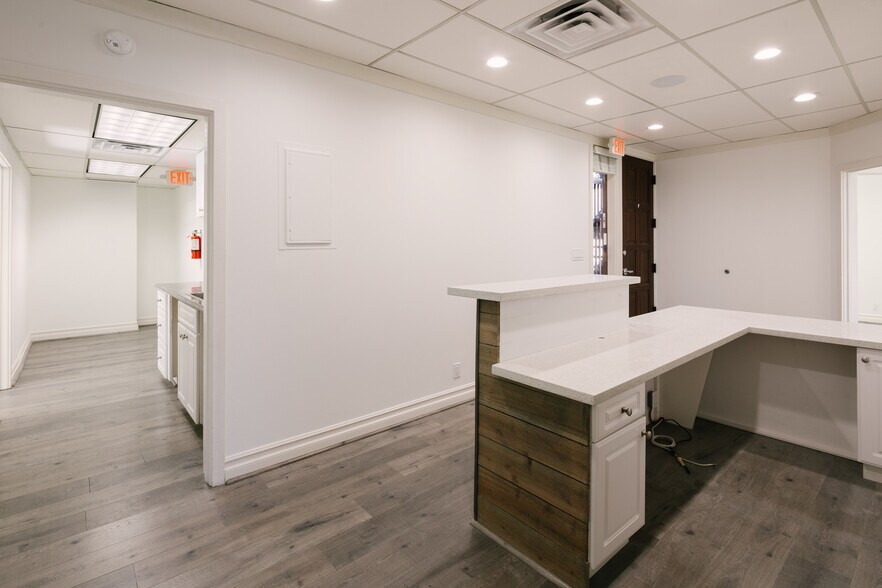 More Photos Of 2505 Canada Blvd, Glendale Office For Sale