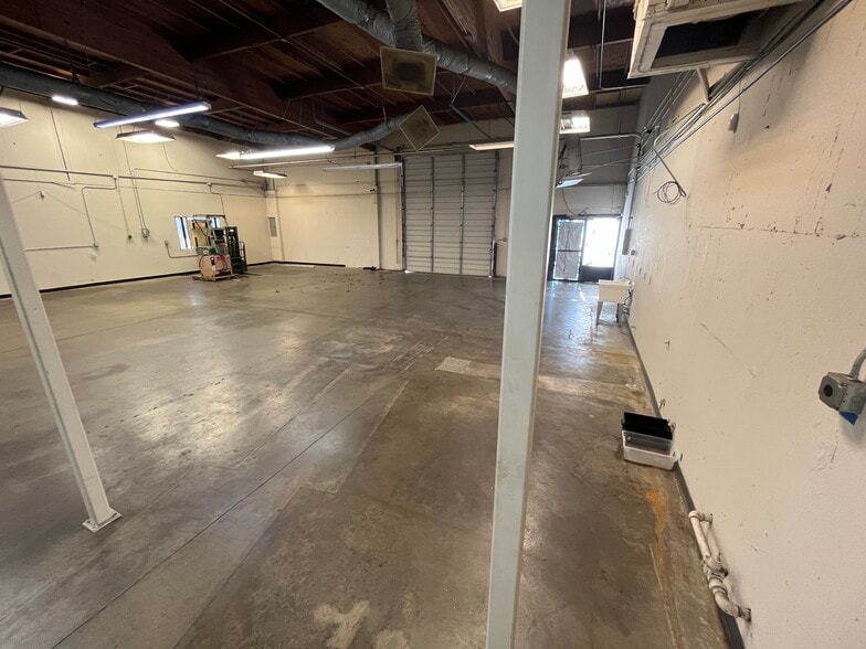 More Photos Of 21087 Cabot Blvd, Hayward Warehouse For Sale