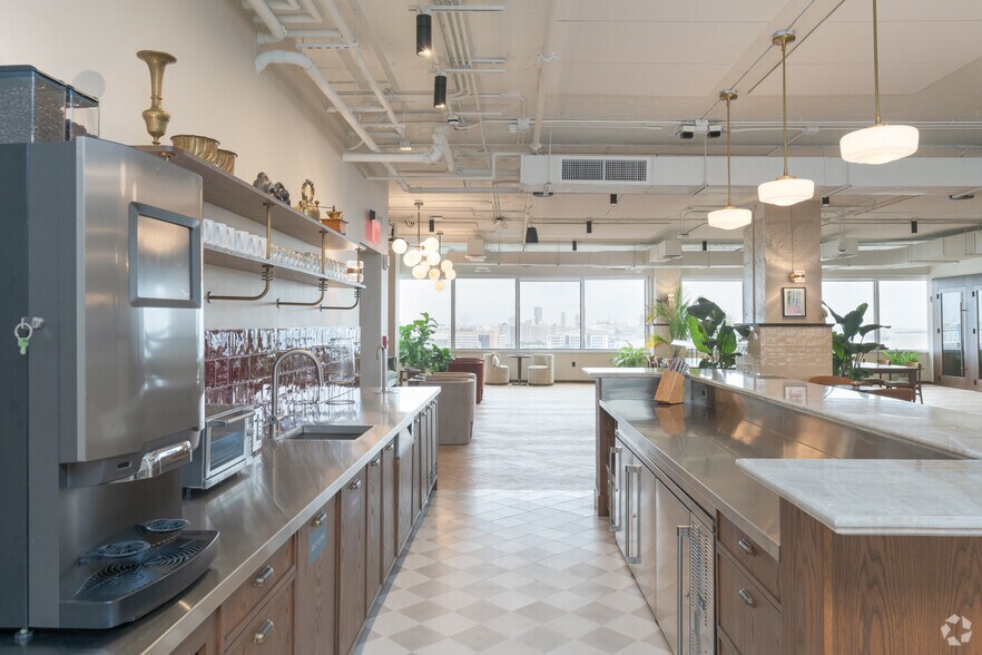 More Photos Of 100 N Biscayne Blvd, Miami Office For Lease