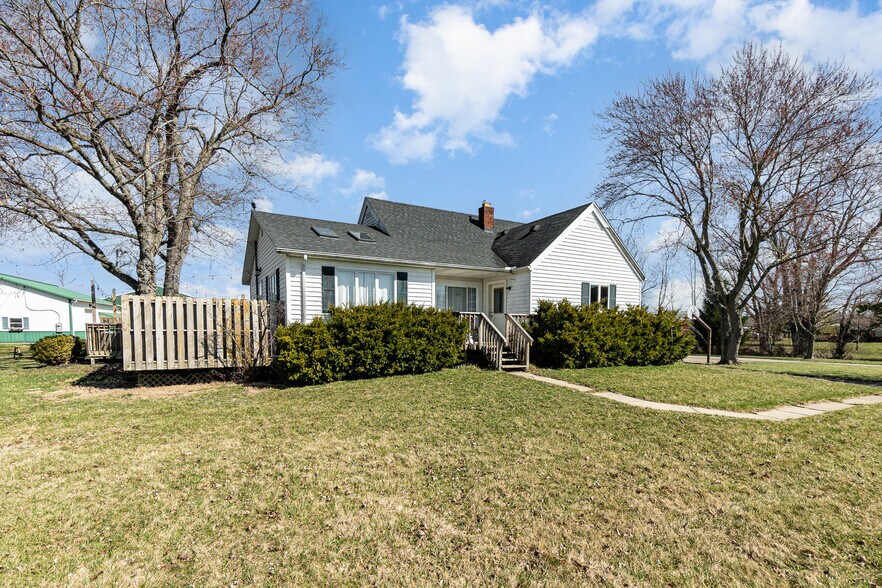 More Photos Of 7195 Singer Rd, Dayton Horse Stables For Sale