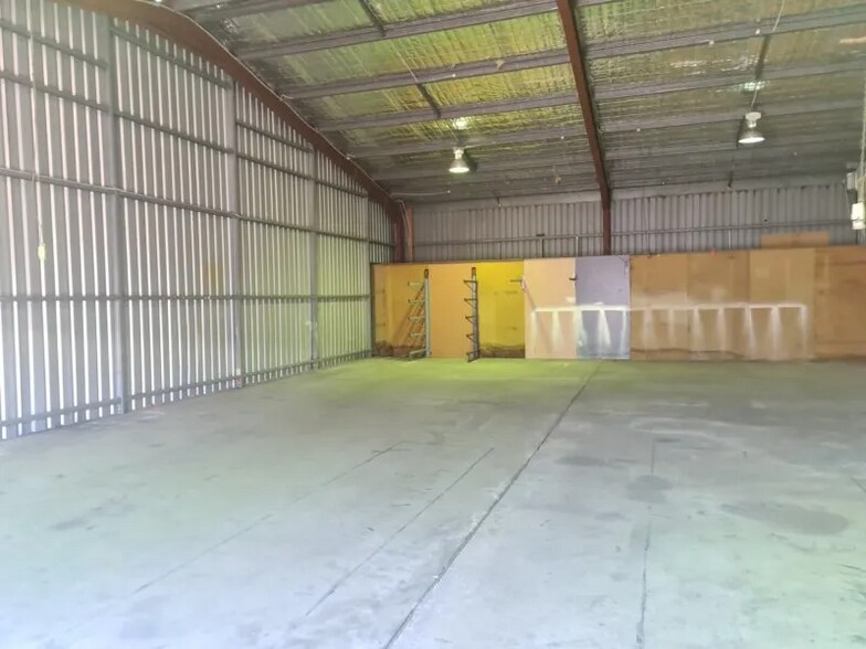 Primary Photo Of 1 Elizabeth Ave, Taree Showroom For Lease