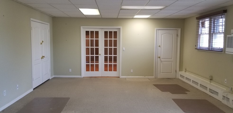 More Photos Of 575 White Plains Rd, Eastchester Office For Lease