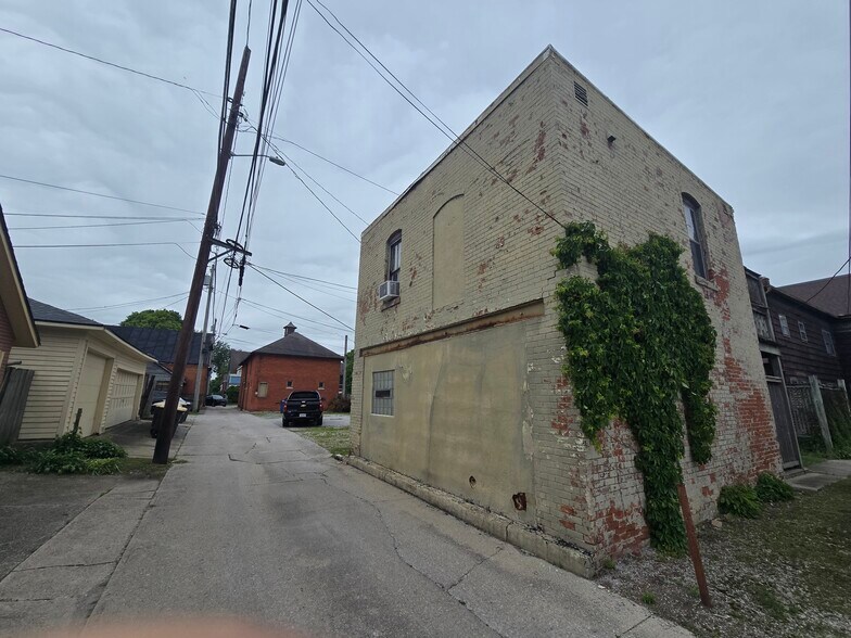 More Photos Of 813 W Berry St, Fort Wayne Apartments For Sale