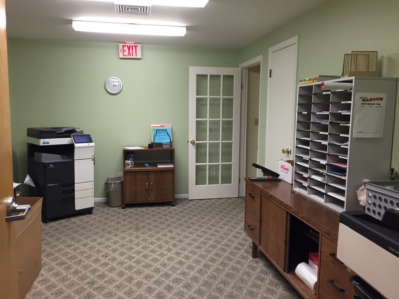 More Photos Of 100 Smithfield Ave, Pawtucket Medical For Sale