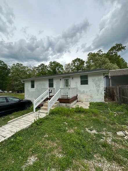 More Photos Of 821 N Tuckahoe Rd, Williamstown Auto Repair For Sale