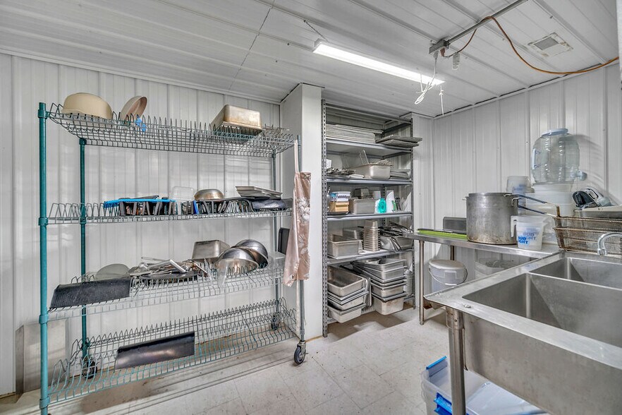 More Photos Of 602 Clark St, Utica Restaurant For Sale