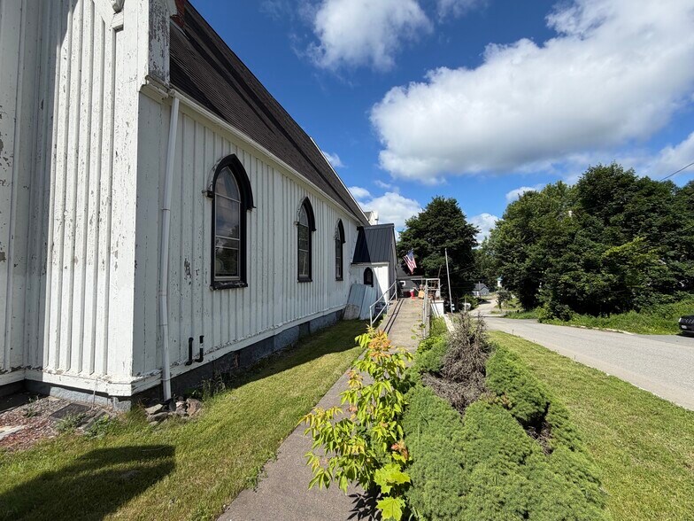 More Photos Of 103 Spring St, Dexter Religious Facility For Sale