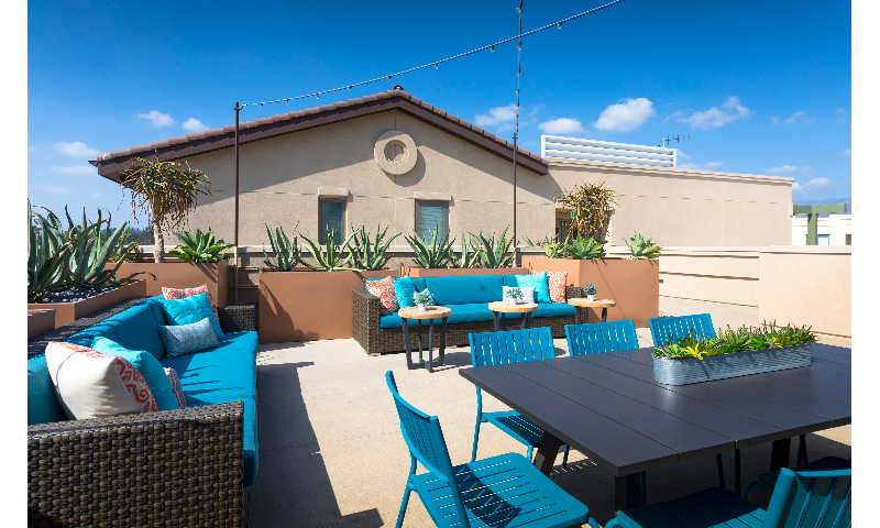 More Photos Of 75 W Walnut St, Pasadena Apartments For Lease