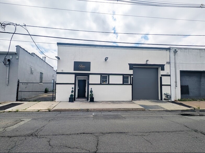 Primary Photo Of 130 Railroad Ave, Hackensack Warehouse For Lease