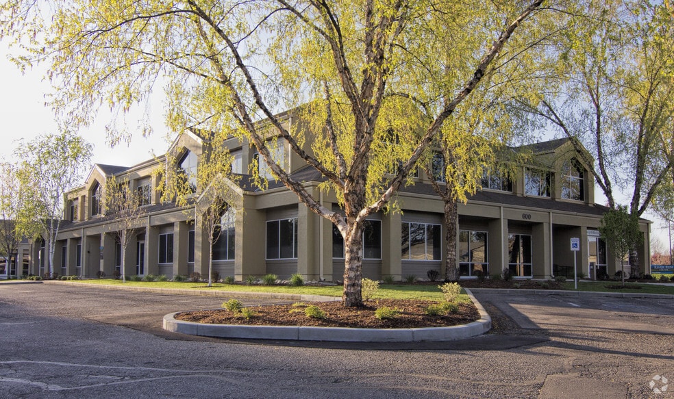 More Photos Of 600 Riverpark Ln, Boise Office For Lease