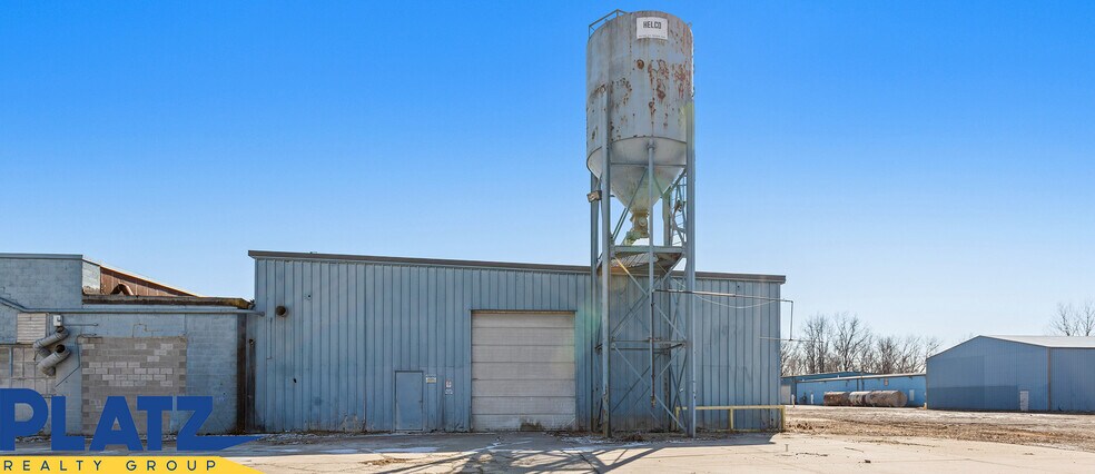 More Photos Of 1929 Larchmont Ave NE, Warren Warehouse For Sale