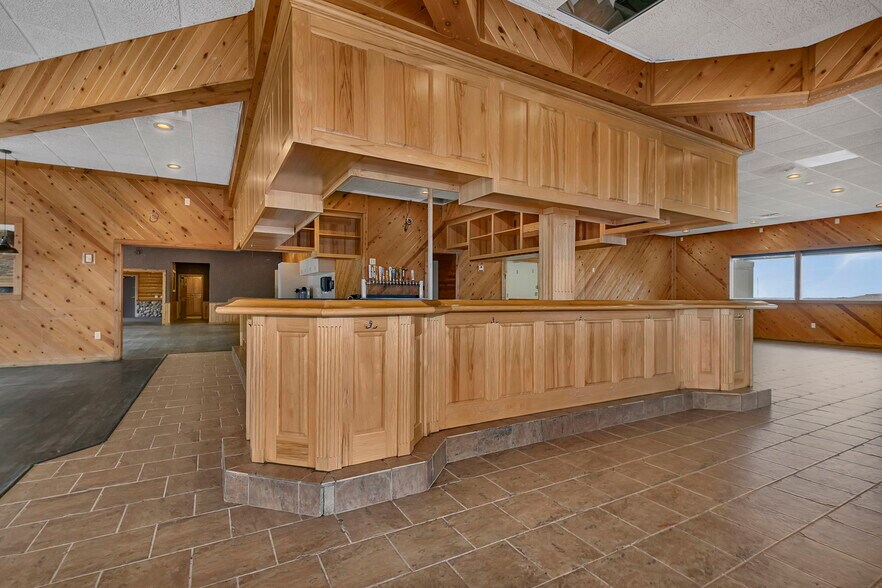 More Photos Of 14860 165th Ave, Becker Restaurant For Sale