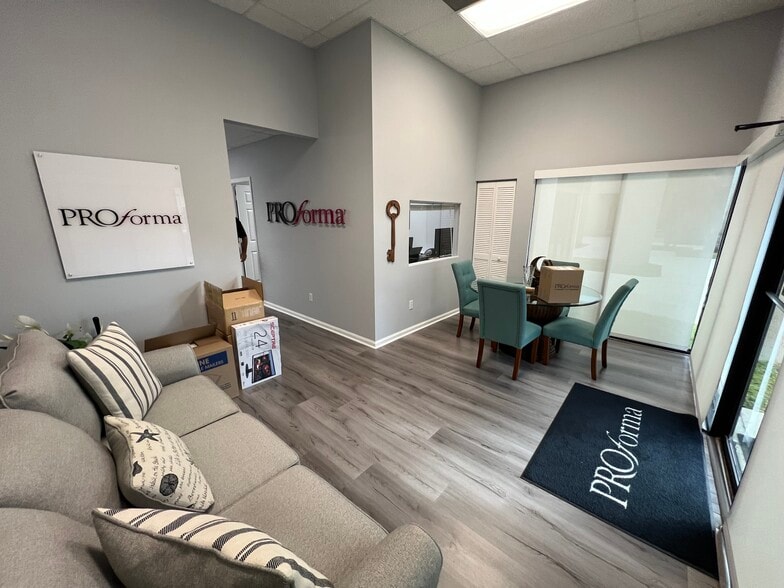 More Photos Of 1095 Jupiter Park Dr, Jupiter Light Manufacturing For Lease