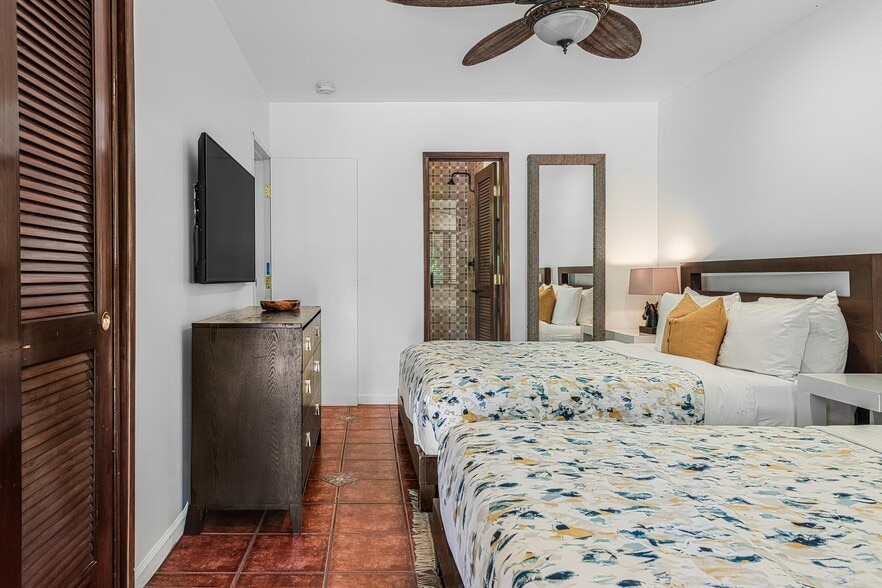 More Photos Of 520 Chuckwalla Rd, Palm Springs Apartments For Sale