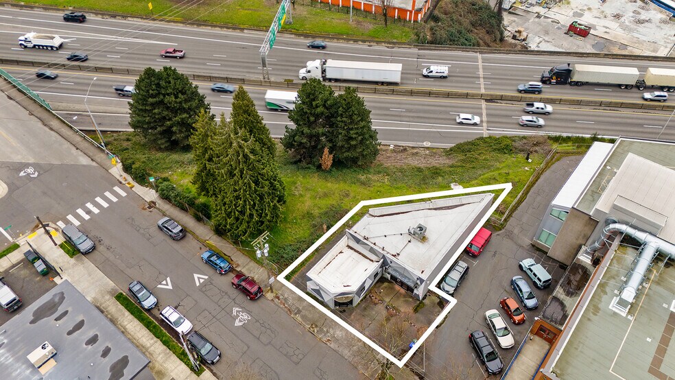 More Photos Of 2125 N Flint Ave, Portland Loft Creative Space For Lease