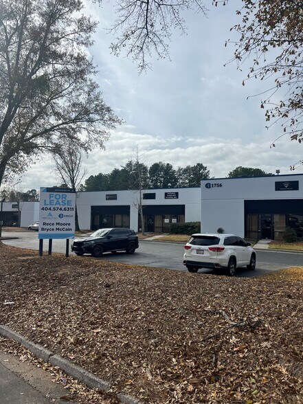 More Photos Of 6270 McDonough Dr, Norcross Unknown For Lease