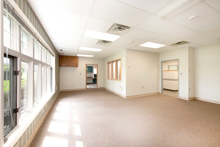 More Photos Of 12744 State Rd, North Royalton Medical For Lease