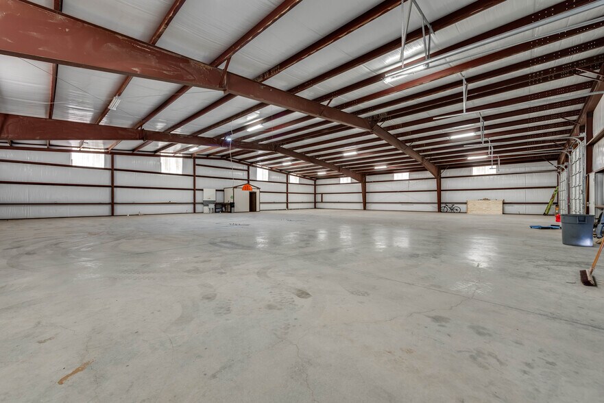 More Photos Of 14540 Dogwood Ave, Gardendale Industrial For Sale