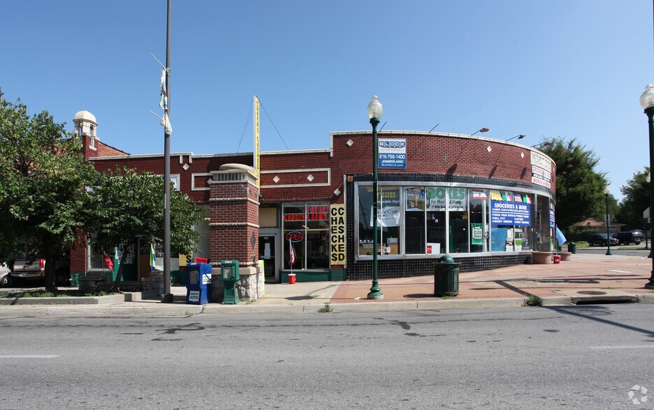 More Photos Of 2526-2536 Independence Ave, Kansas City Storefront For Sale