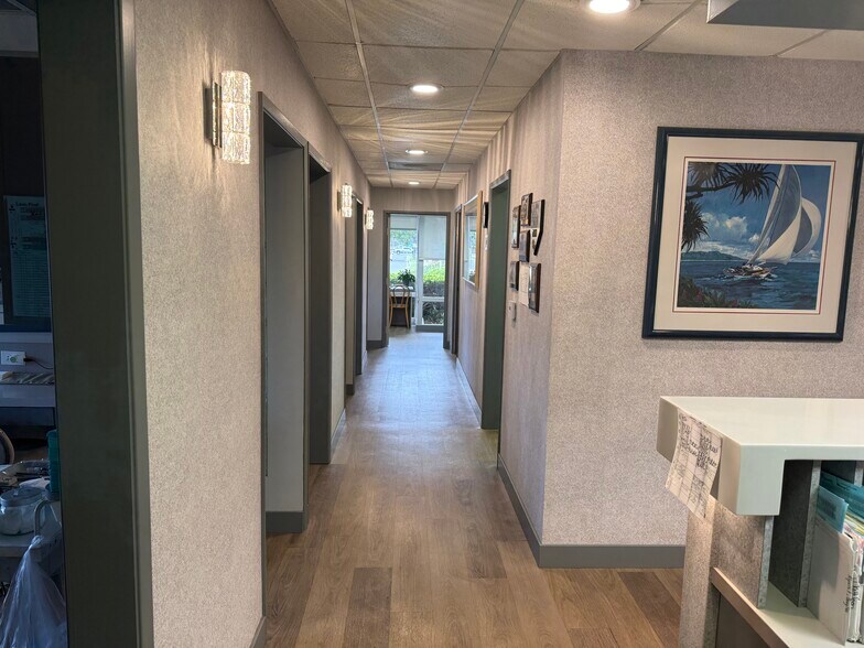 More Photos Of 484 Mobil Ave, Camarillo Office For Sale