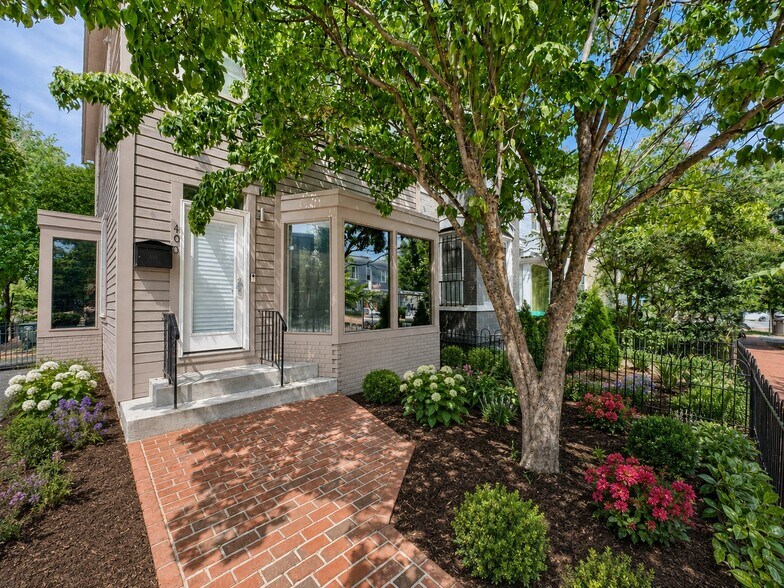 Primary Photo Of 400 8th St NE, Washington Office Residential For Lease
