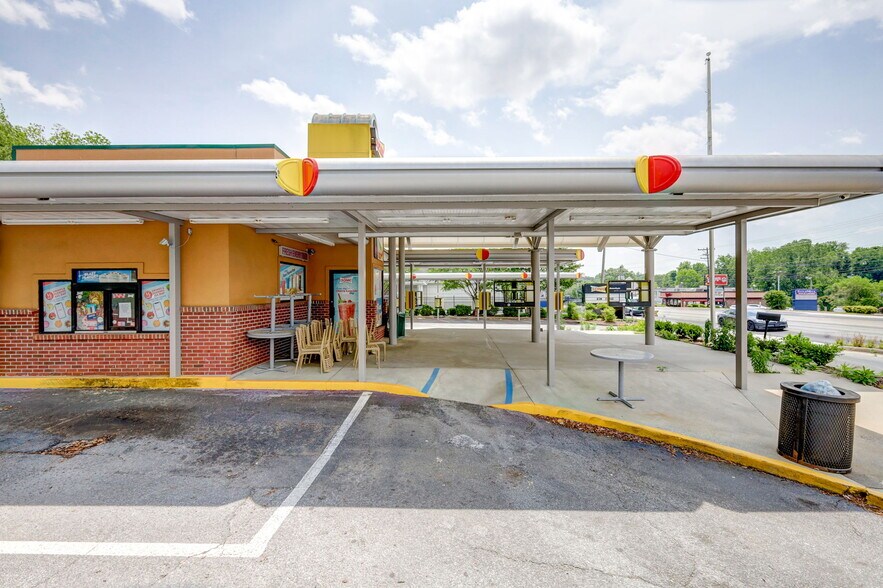 More Photos Of 954 N Pleasantburg Dr, Greenville Fast Food For Lease