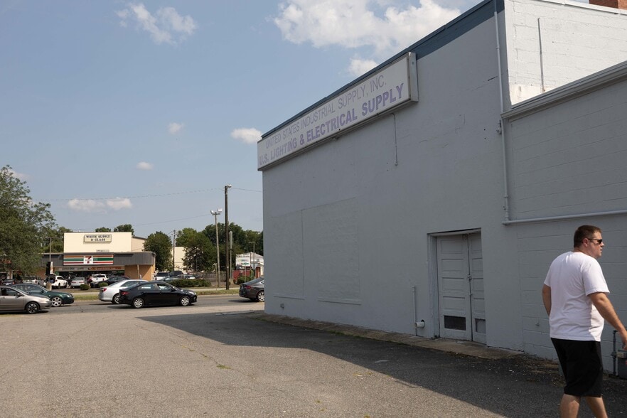 More Photos Of 417 Jefferson Davis Hwy, Fredericksburg Flex For Sale