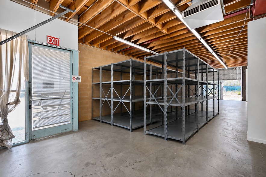 More Photos Of 19651 Nordhoff Way, Northridge Flex For Lease