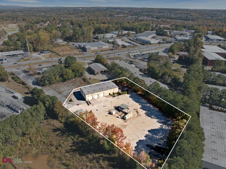 More Photos Of 774 McFarland Pky, Alpharetta Warehouse For Lease