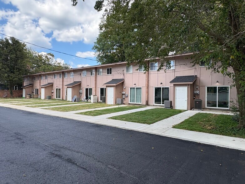 More Photos Of 319 Main St, West Point Apartments For Sale