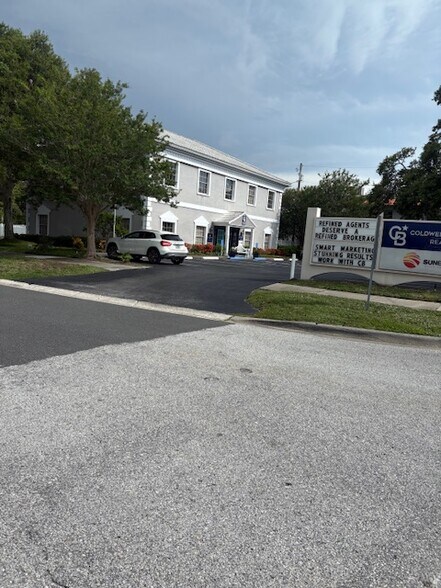 More Photos Of 575 Indian Rocks Rd N, Belleair Bluffs Office For Lease