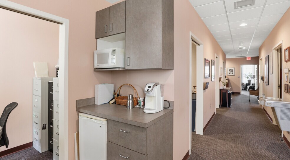 More Photos Of 11535 Nuckols Rd, Glen Allen Office For Sale