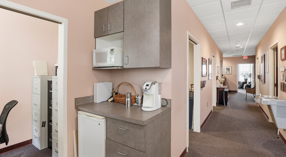 More Photos Of 11535 Nuckols Rd, Glen Allen Office For Sale