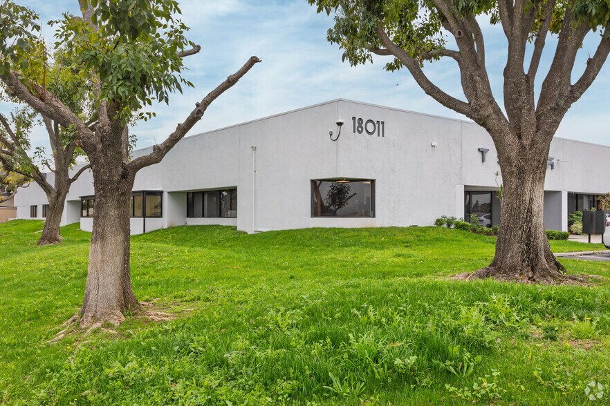 Primary Photo Of 18011 Mitchell S, Irvine Flex For Sale
