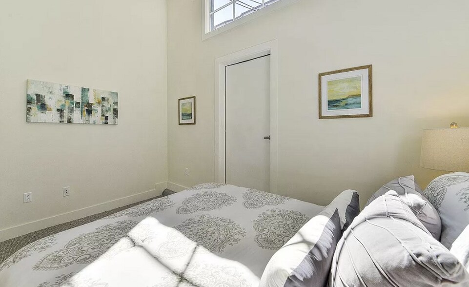 More Photos Of 1244 2nd Ave, Oakland Apartments For Sale