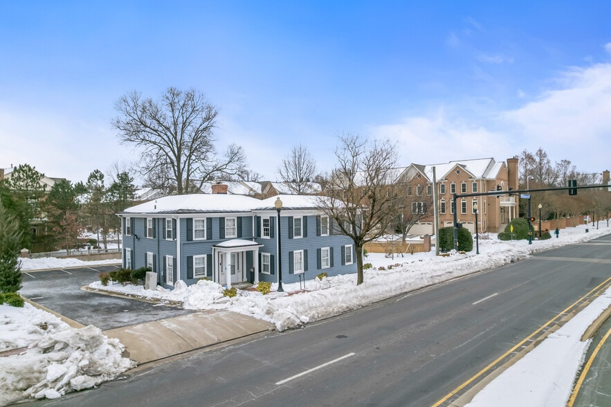 Primary Photo Of 4235 Chain Bridge Rd, Fairfax Office For Sale