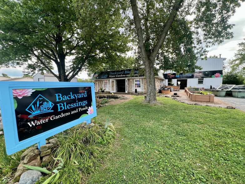 More Photos Of 8135 E 30th St, Indianapolis Light Manufacturing For Sale