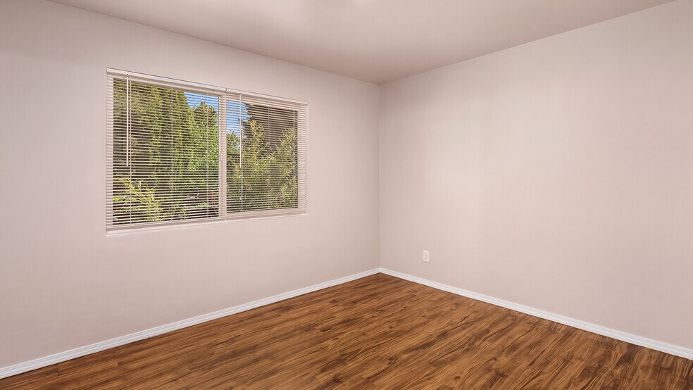 More Photos Of 1201 S Cloverdale St, Seattle Apartments For Sale