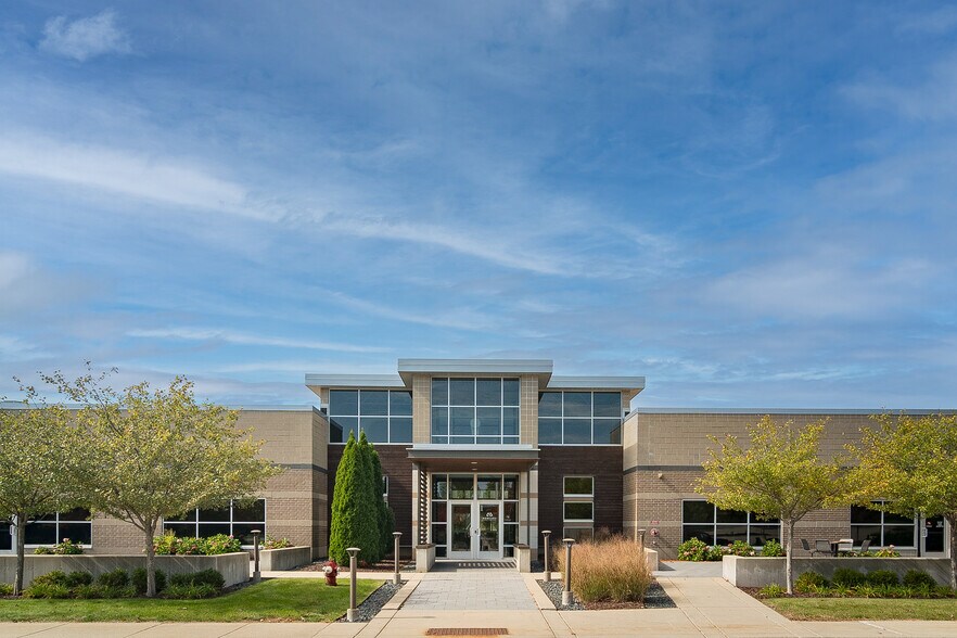 Primary Photo Of 1117-1125 Deming Way, Madison Office For Lease