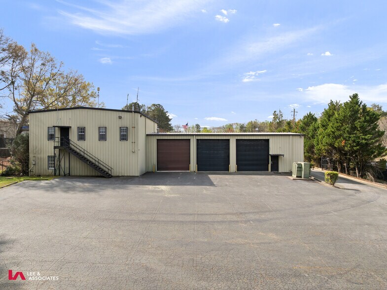 More Photos Of 885 Cripple Creek Dr, Lawrenceville Warehouse For Lease