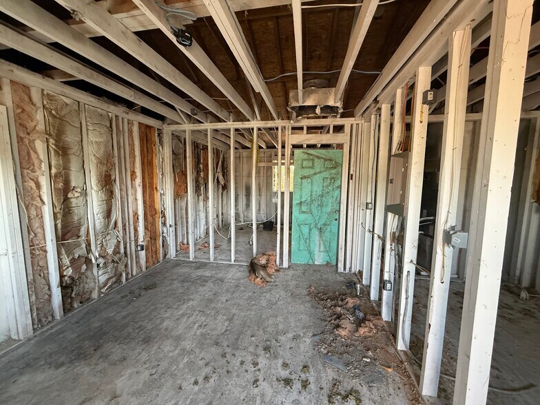 More Photos Of 2427 Carmine St, Charlotte Multifamily For Sale