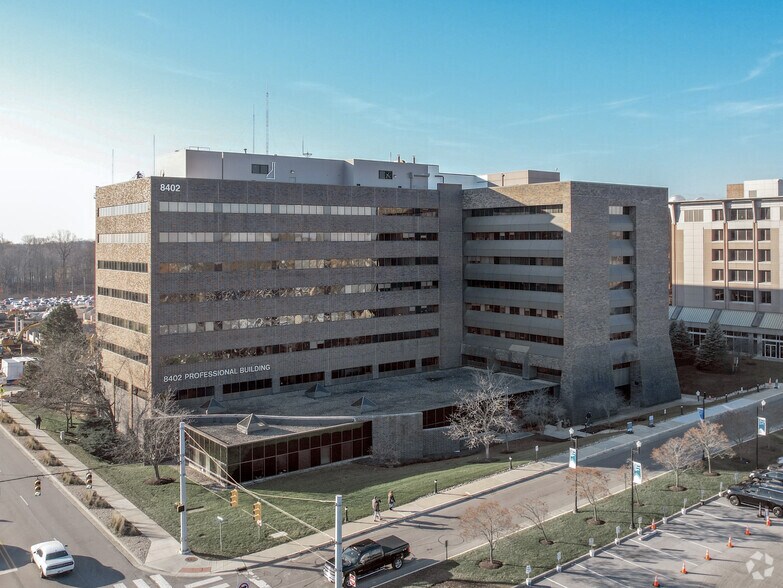 More Photos Of 8402 Harcourt Rd, Indianapolis Medical For Lease
