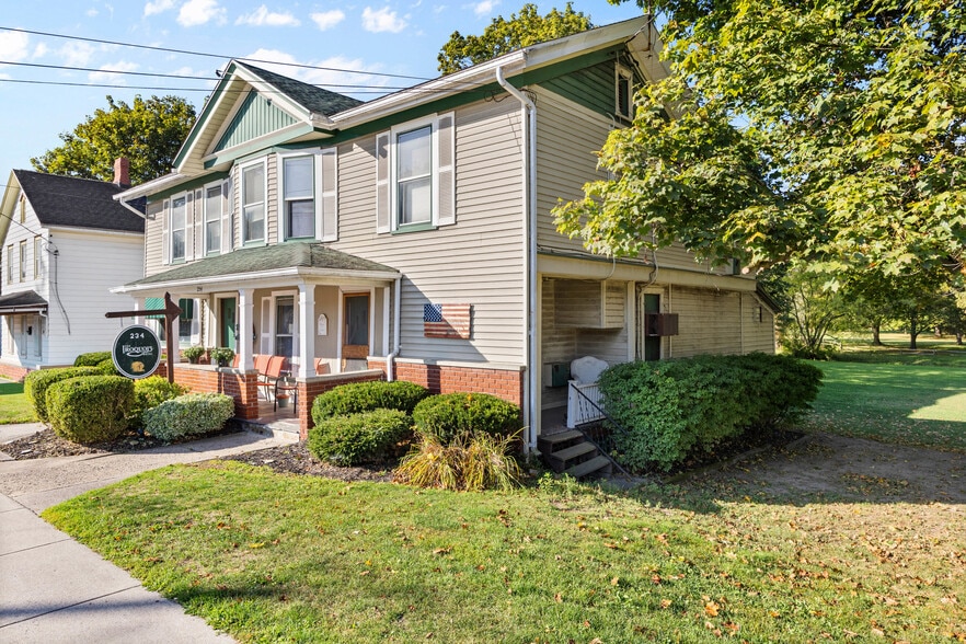 More Photos Of 234 North St, Caledonia General Retail For Sale