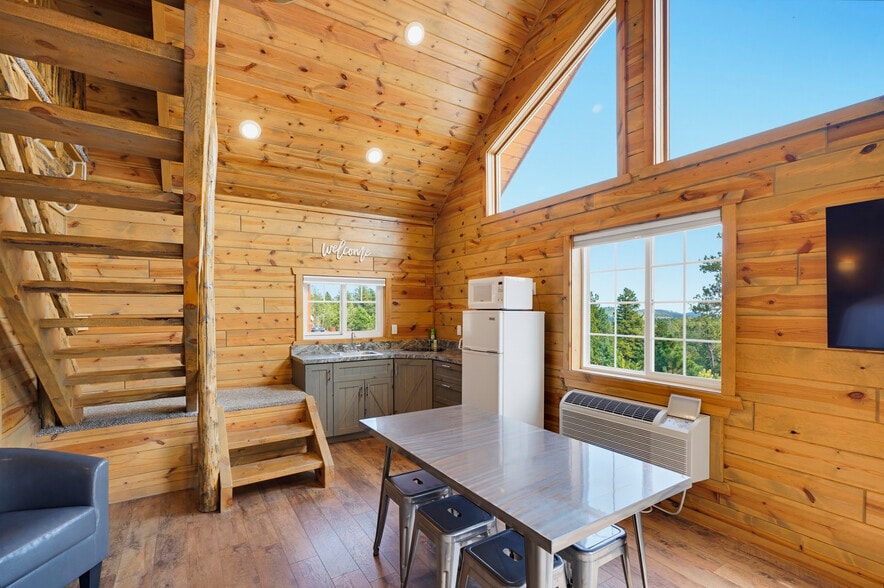 More Photos Of 13310 Silver Mountain Rd, Rapid City Hospitality For Sale